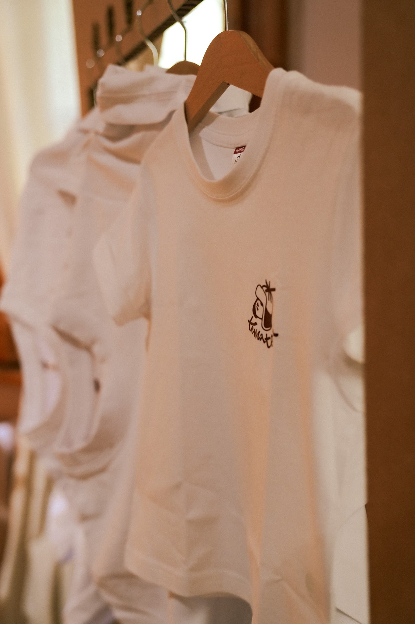 Tomatea White Logo Kids & Women T-Shirt